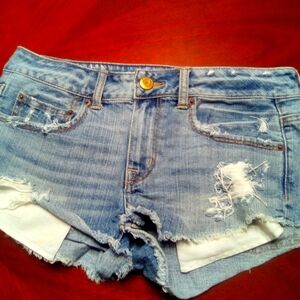 AMERICAN EAGLE SHORT JEAN